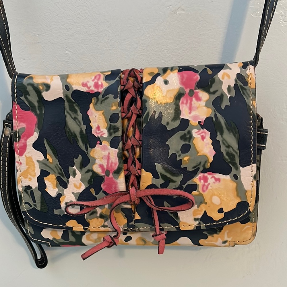 Patricia Nash Secret Garden Convertible Crossbody Wallet